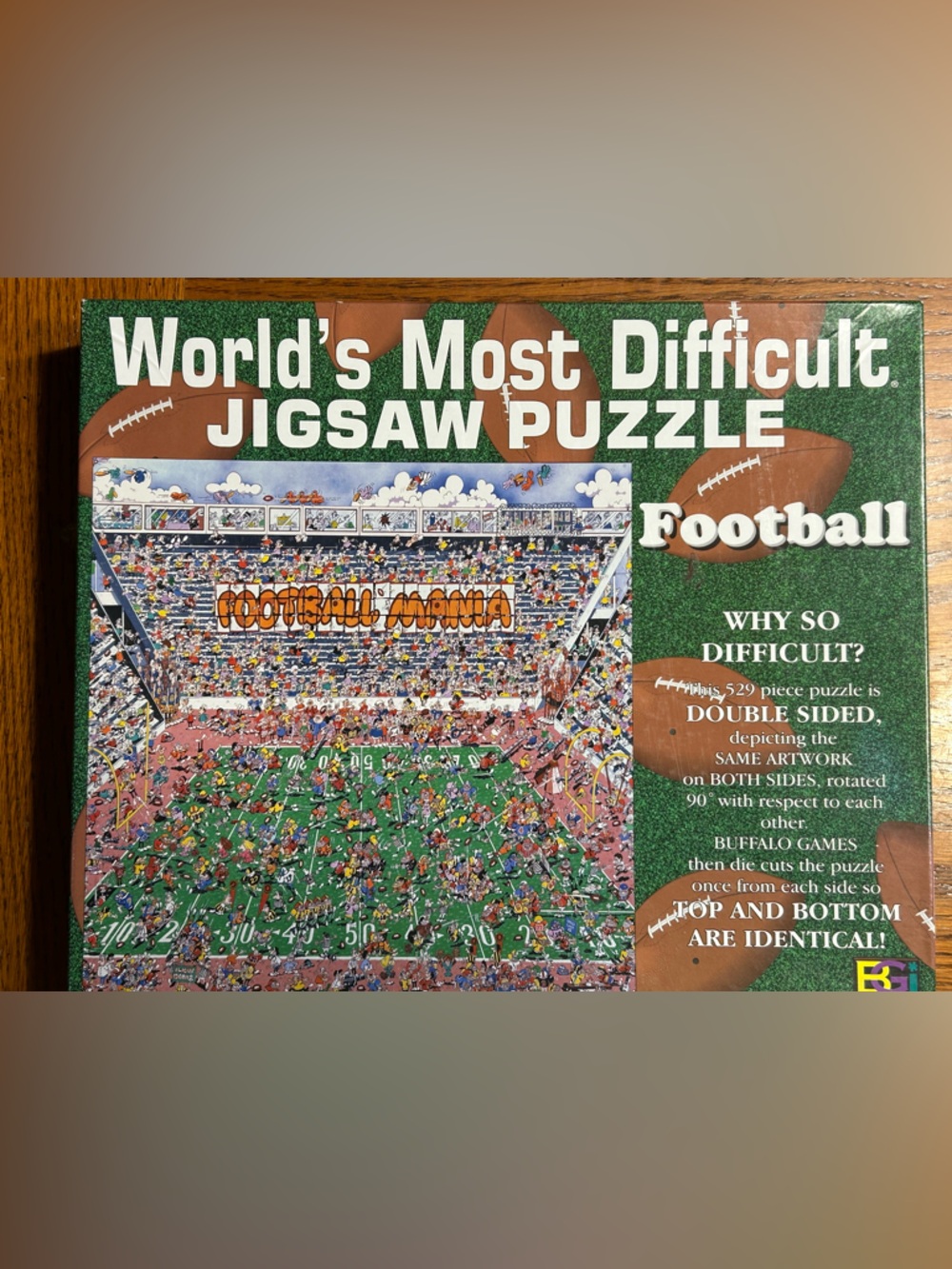 World's Most Difficult Jigsaw Puzzle - Football (Green) 529 pieces